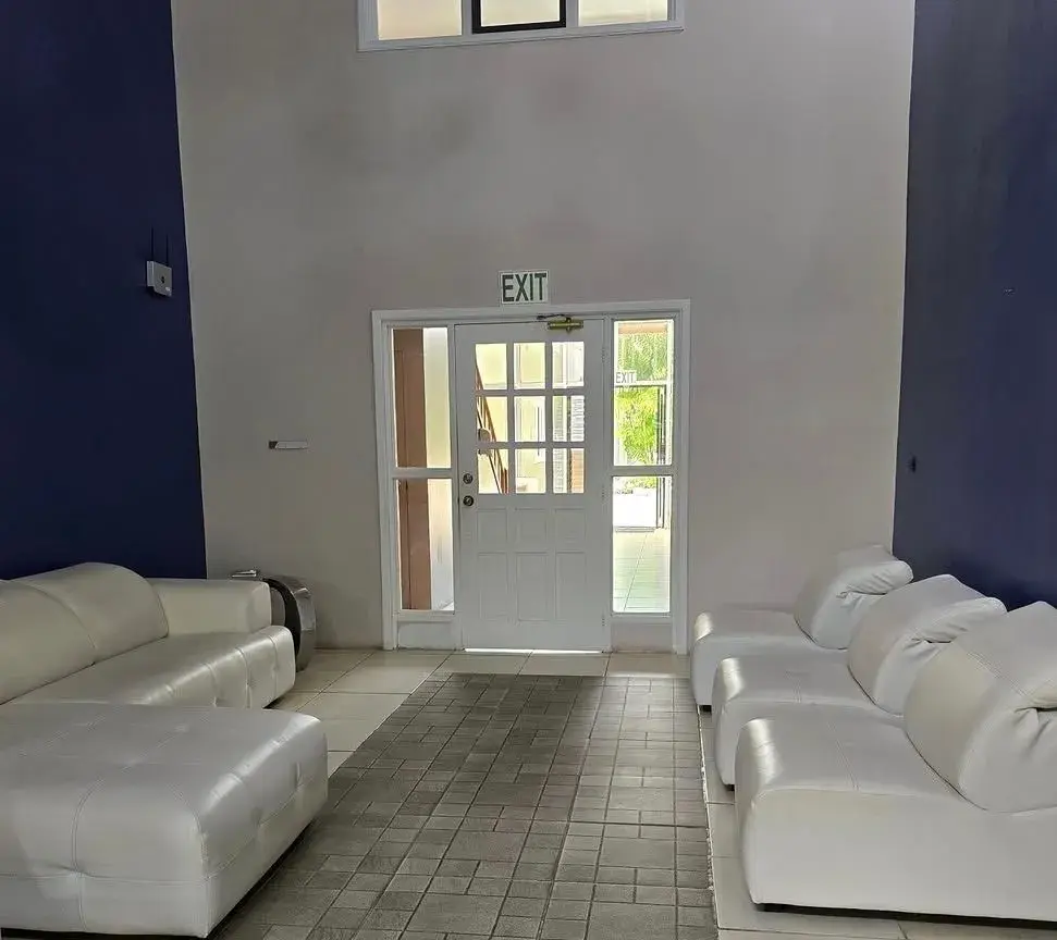 Lobby lounge with white leather sofas