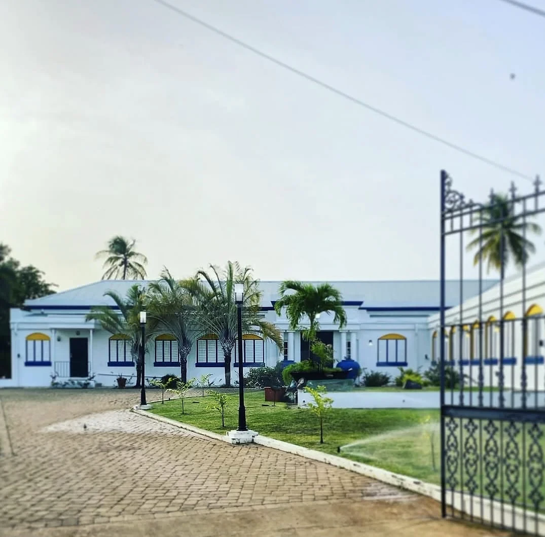 Garden gate and entrance at Sapodilla Villa